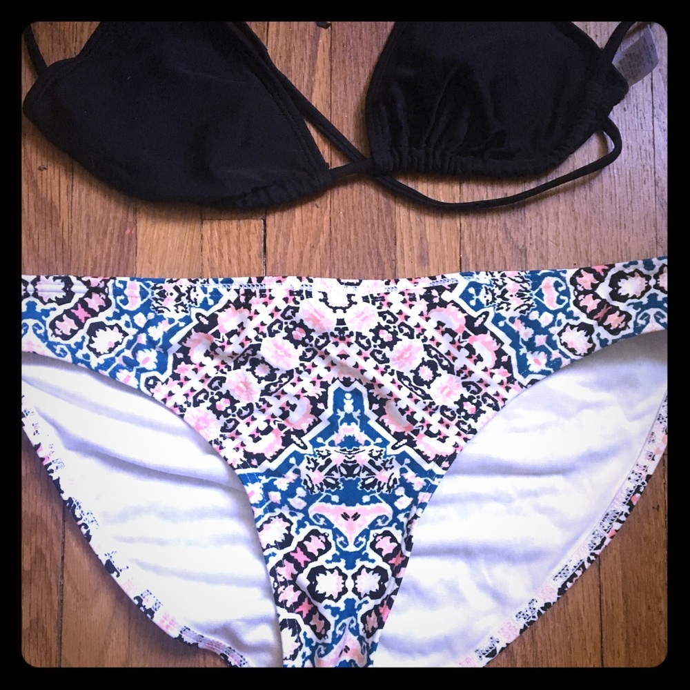 Two Piece Bikini, scrunch butt